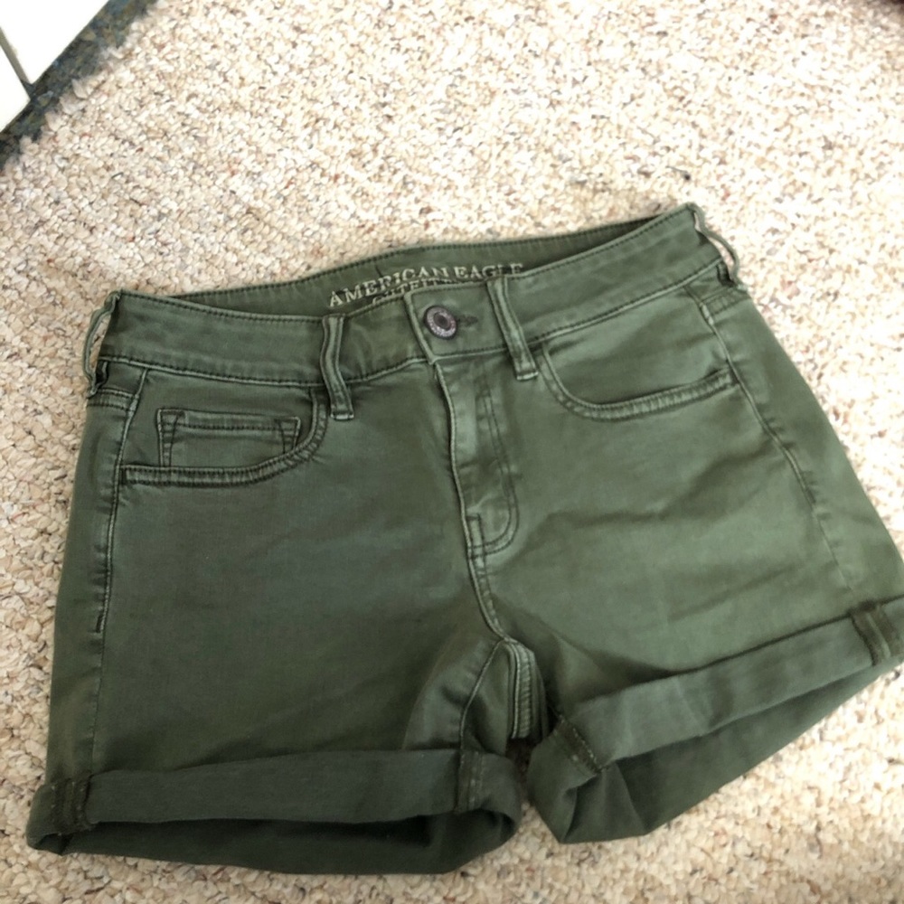 American eagle short green